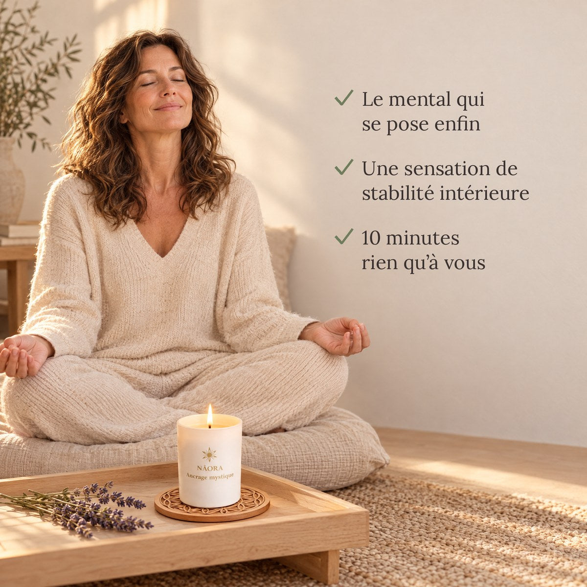 Femme apaisée, bougie Ancrage Mystique allumée
